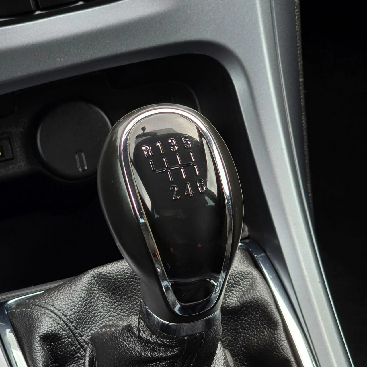 Opel Astra - Zdjęcie 15