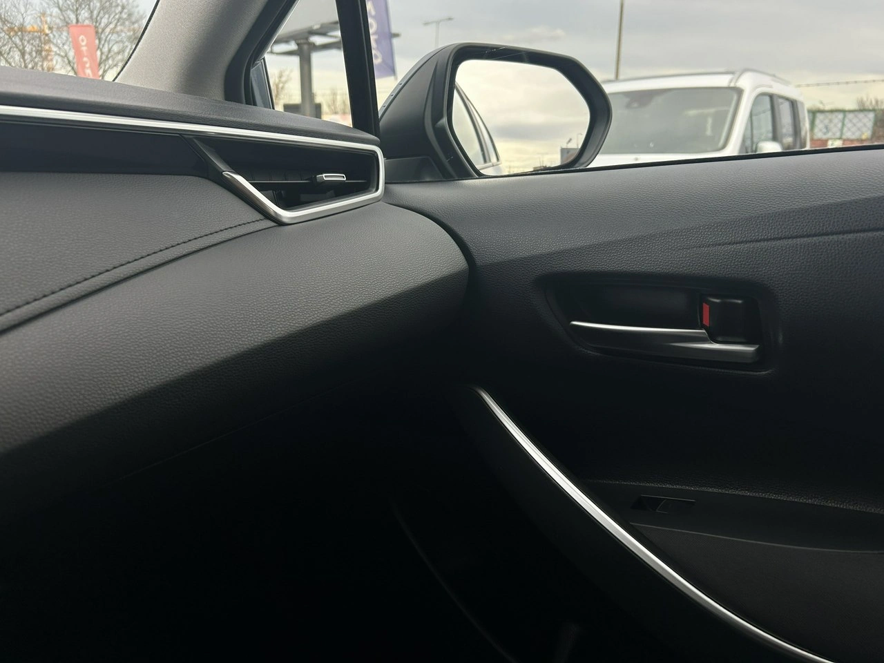 Toyota Corolla - Zdjęcie 28