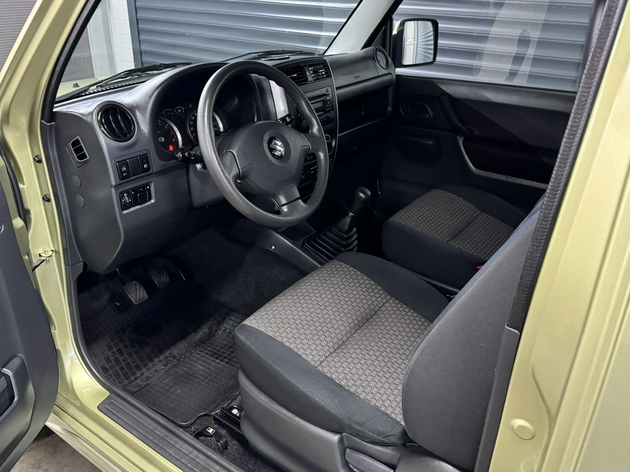 Suzuki Jimny - Zdjęcie 9