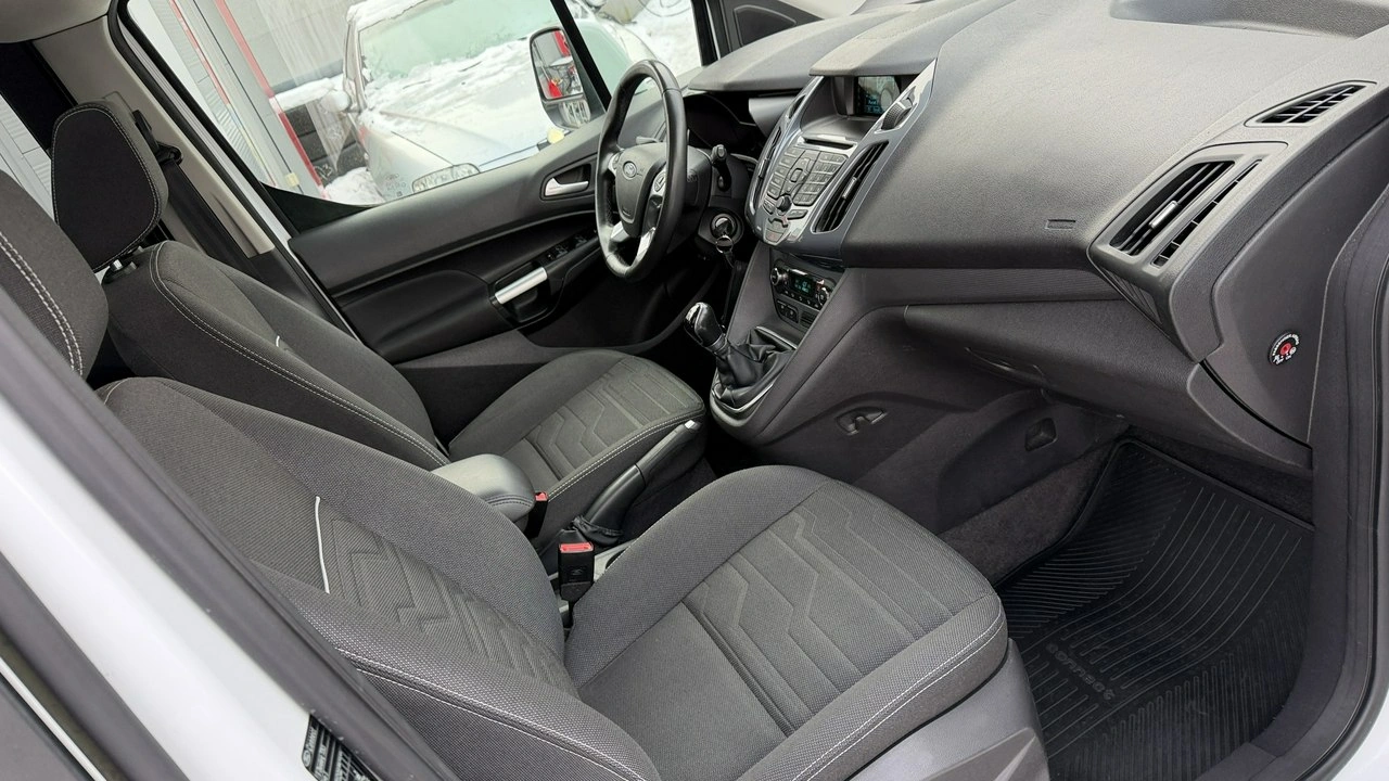 Ford Tourneo Connect - Zdjęcie 17