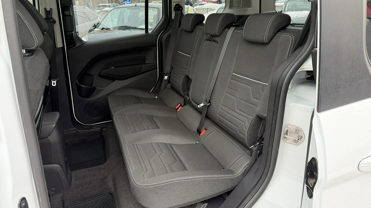 Ford Tourneo Connect - Zdjęcie 24