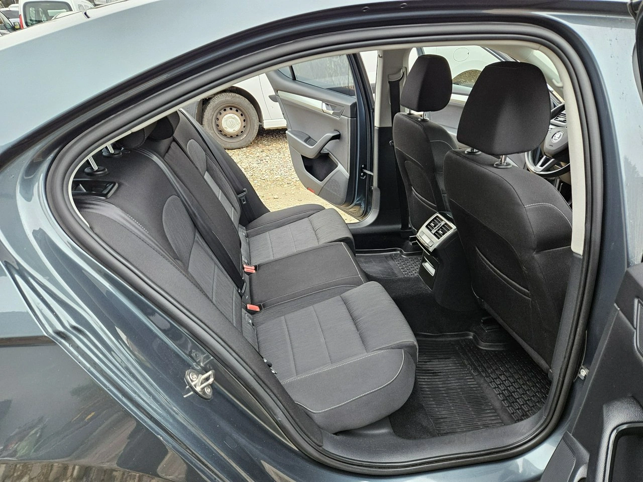 Skoda Superb - Zdjęcie 10