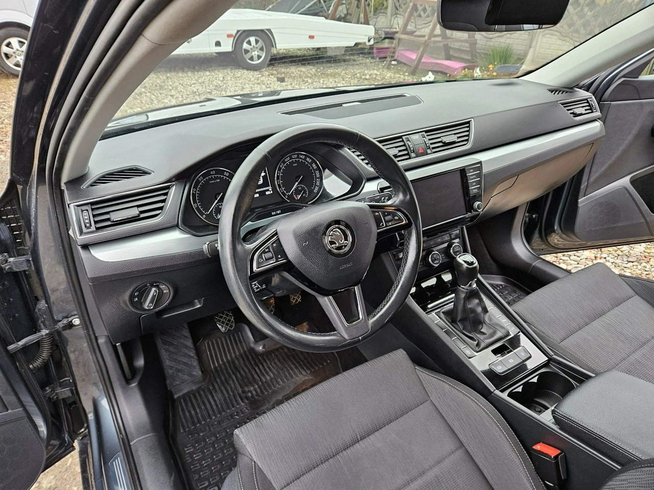 Skoda Superb - Zdjęcie 7