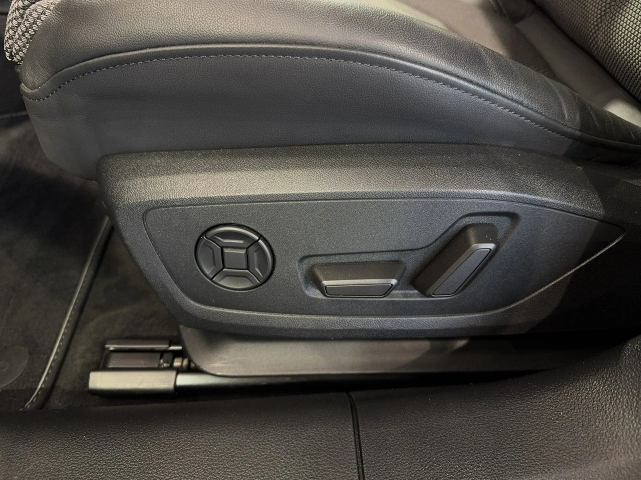 Audi A6 - Zdjęcie 18