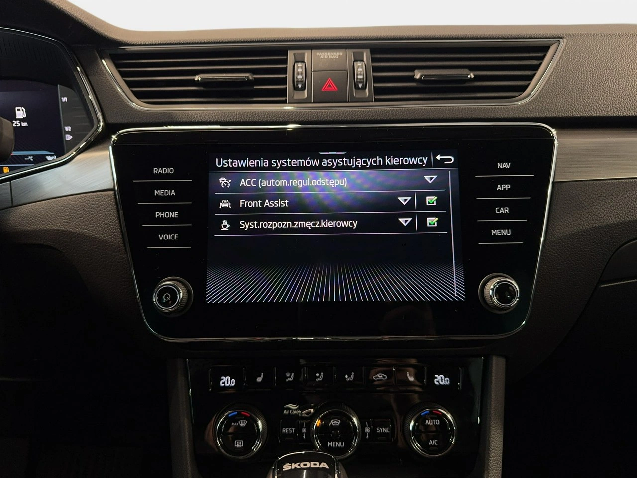 Skoda Superb - Zdjęcie 30