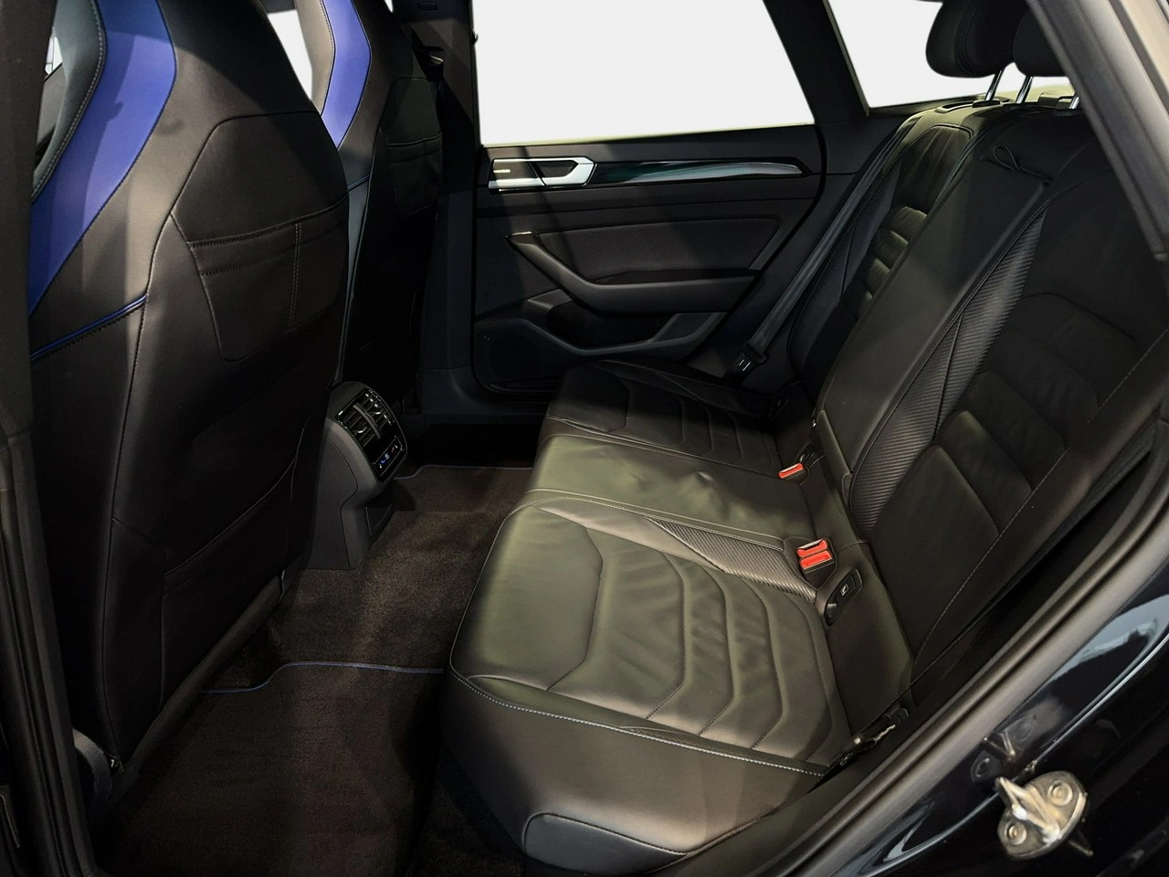 Volkswagen Arteon - Zdjęcie 15