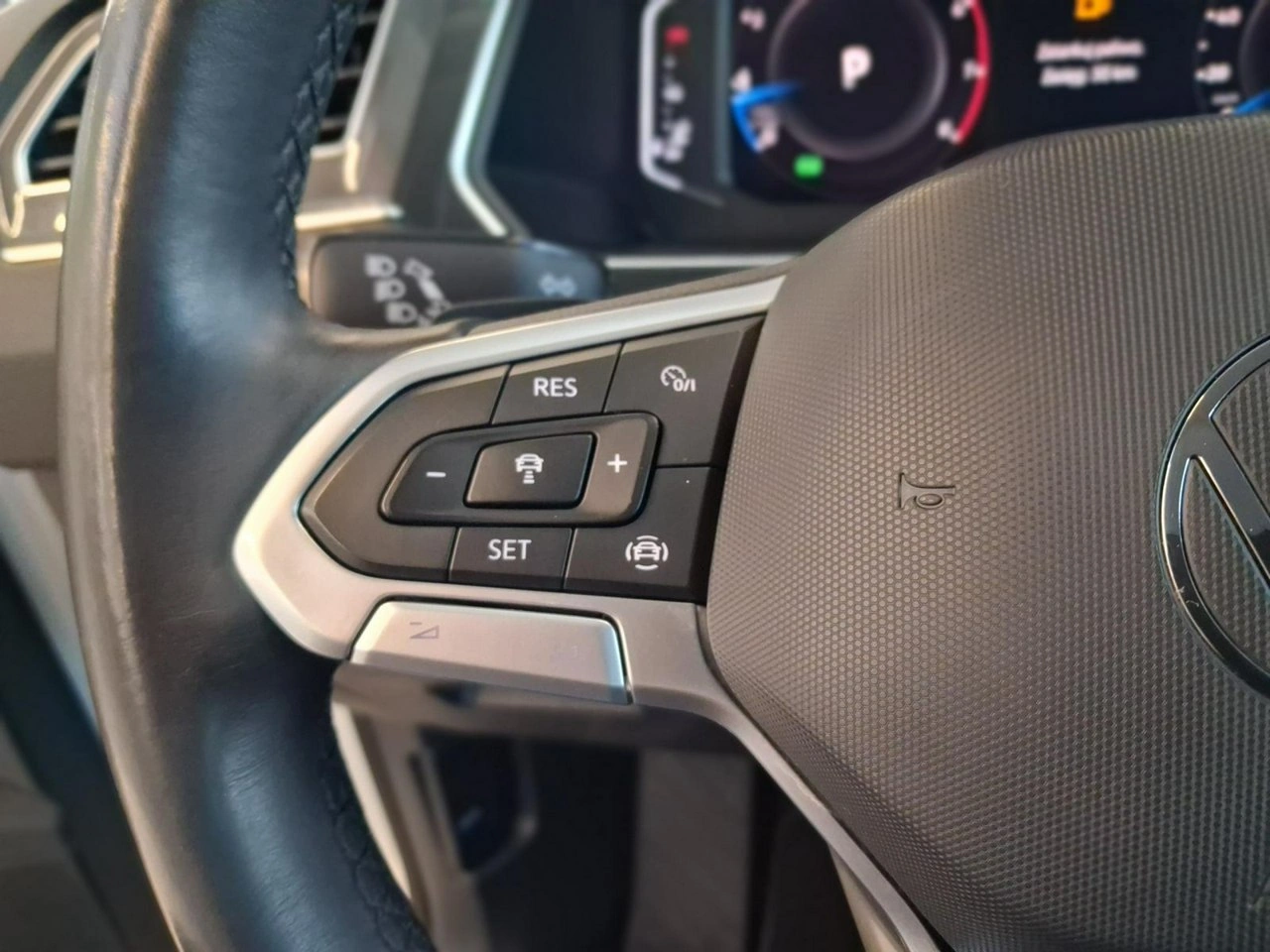 Volkswagen Tiguan - Zdjęcie 22