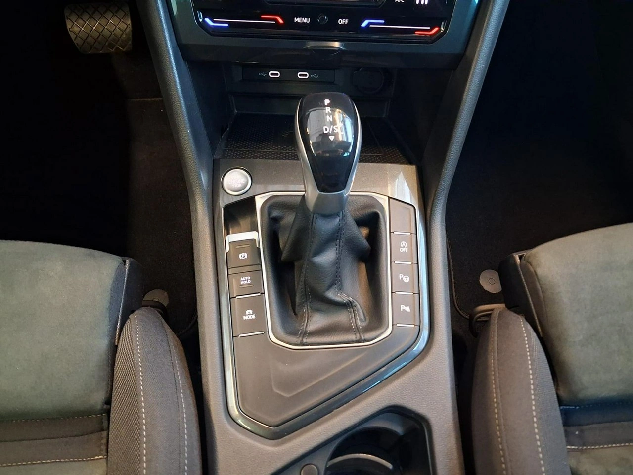 Volkswagen Tiguan - Zdjęcie 27