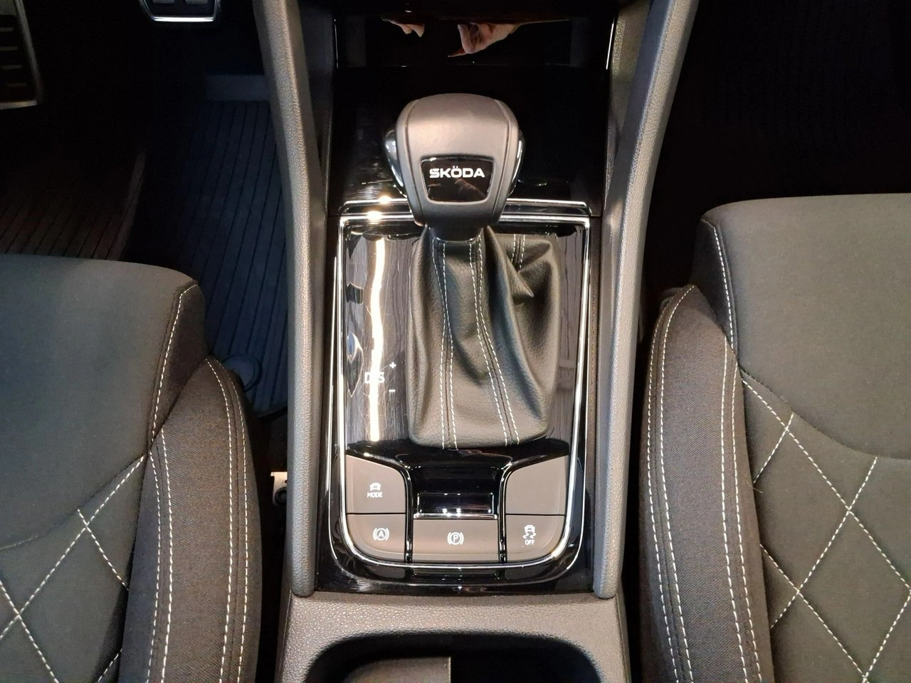 Skoda Karoq - Zdjęcie 17