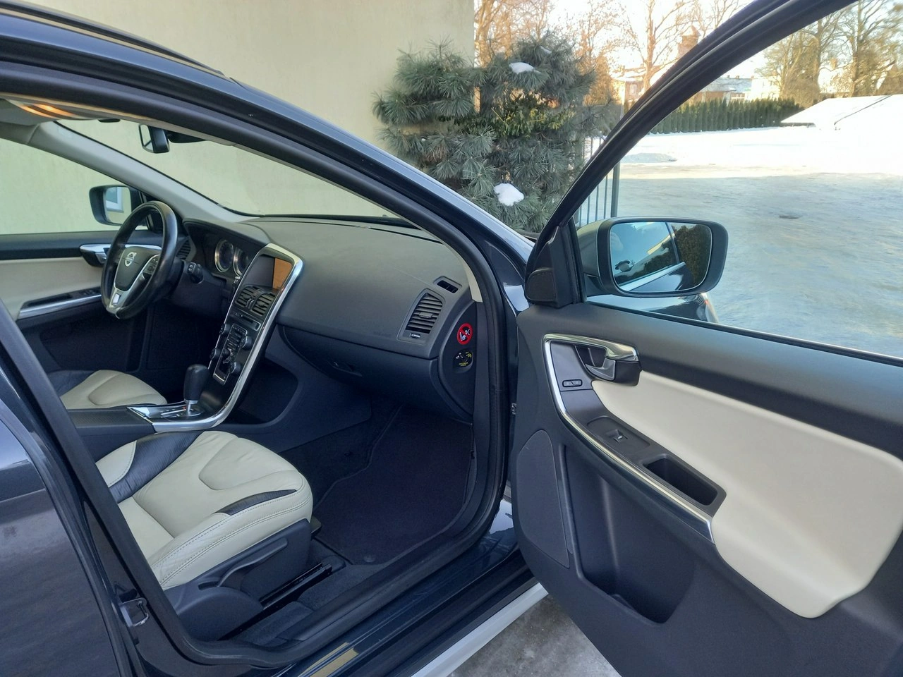 Volvo XC 60 - Zdjęcie 21