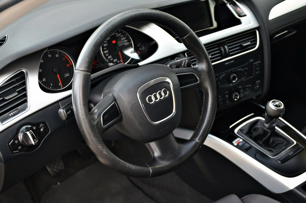 Audi A4 - Zdjęcie 14