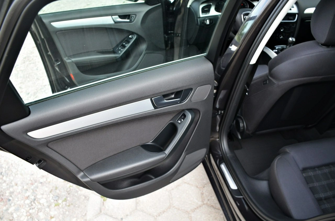 Audi A4 - Zdjęcie 15