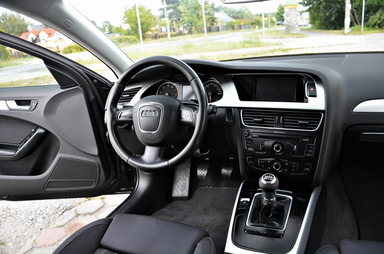 Audi A4 - Zdjęcie 22