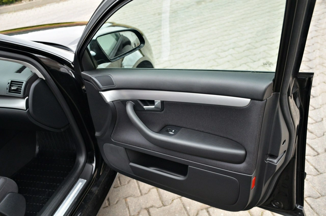 Audi A4 - Zdjęcie 18