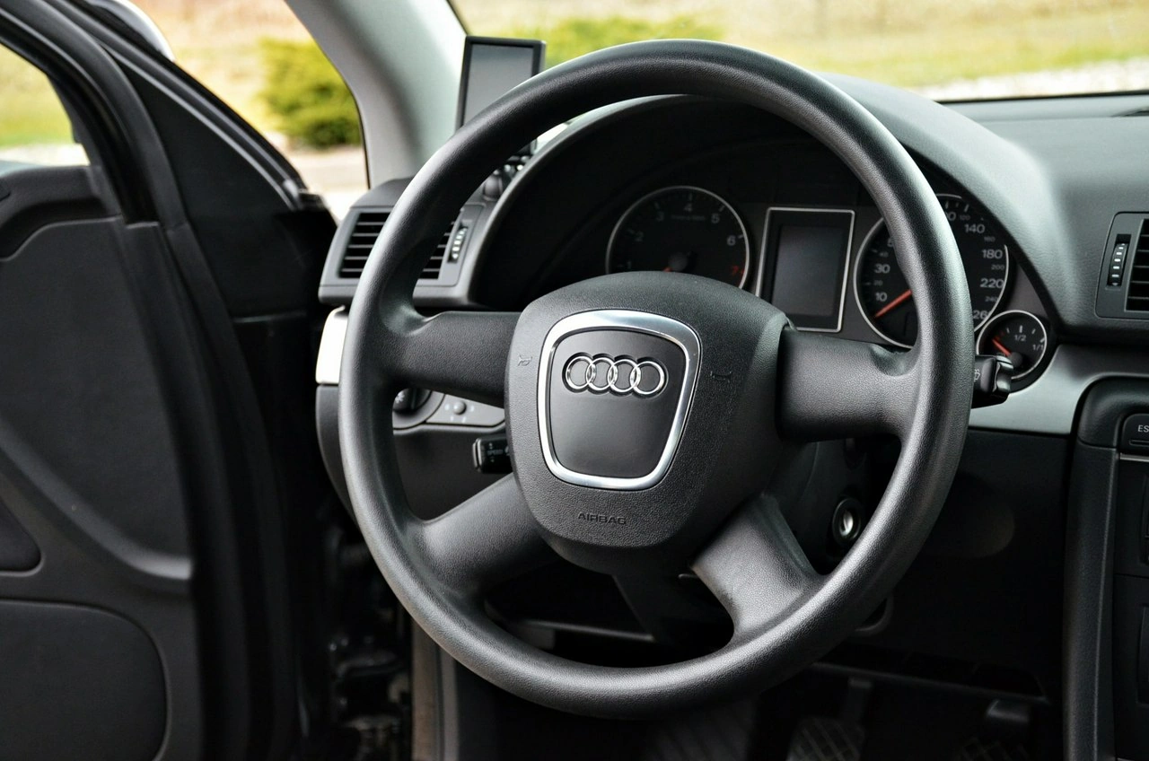 Audi A4 - Zdjęcie 20