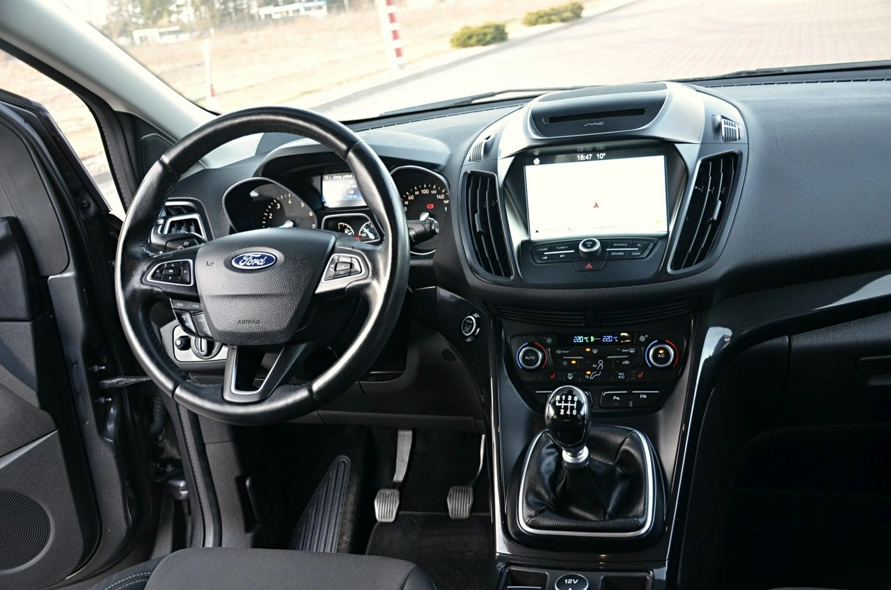 Ford Kuga - Zdjęcie 15