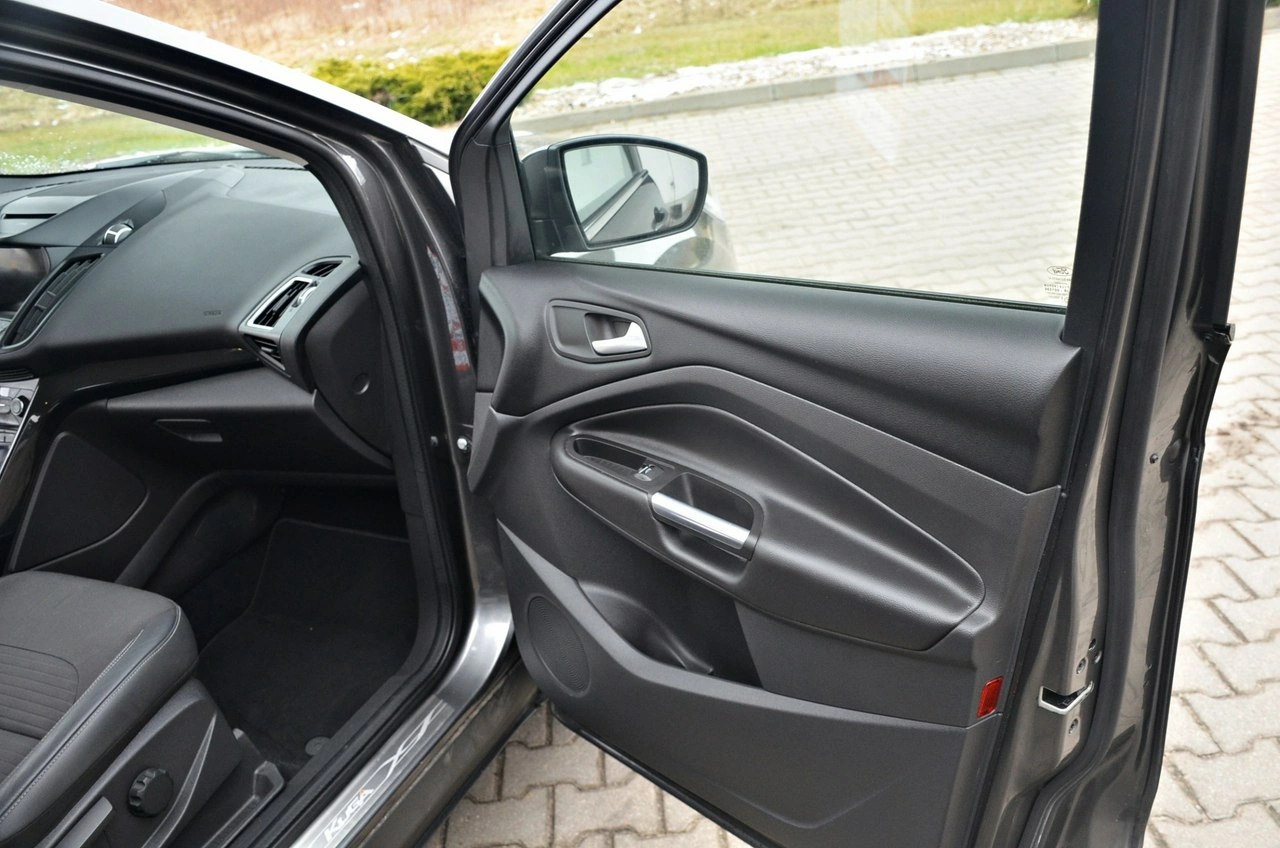 Ford Kuga - Zdjęcie 16