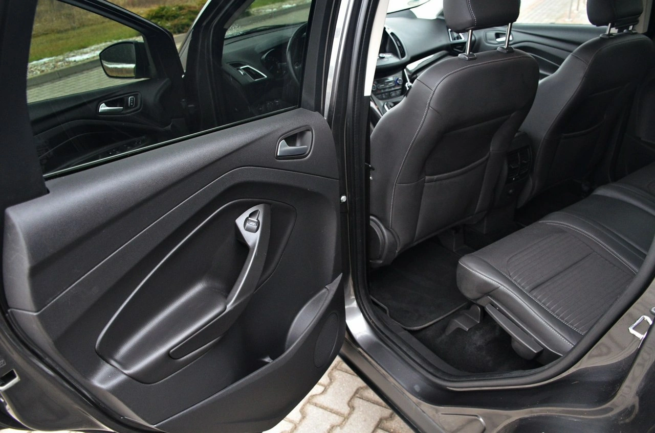 Ford Kuga - Zdjęcie 23