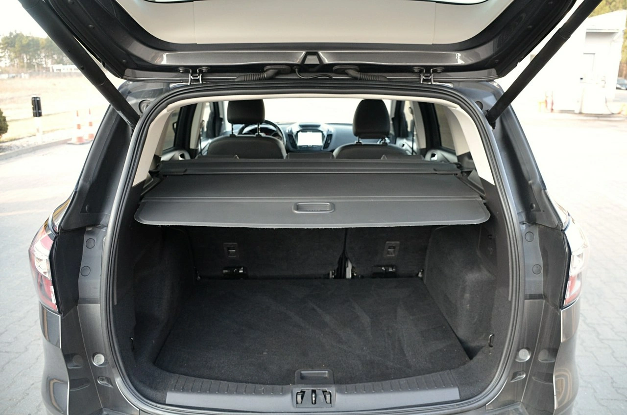 Ford Kuga - Zdjęcie 23