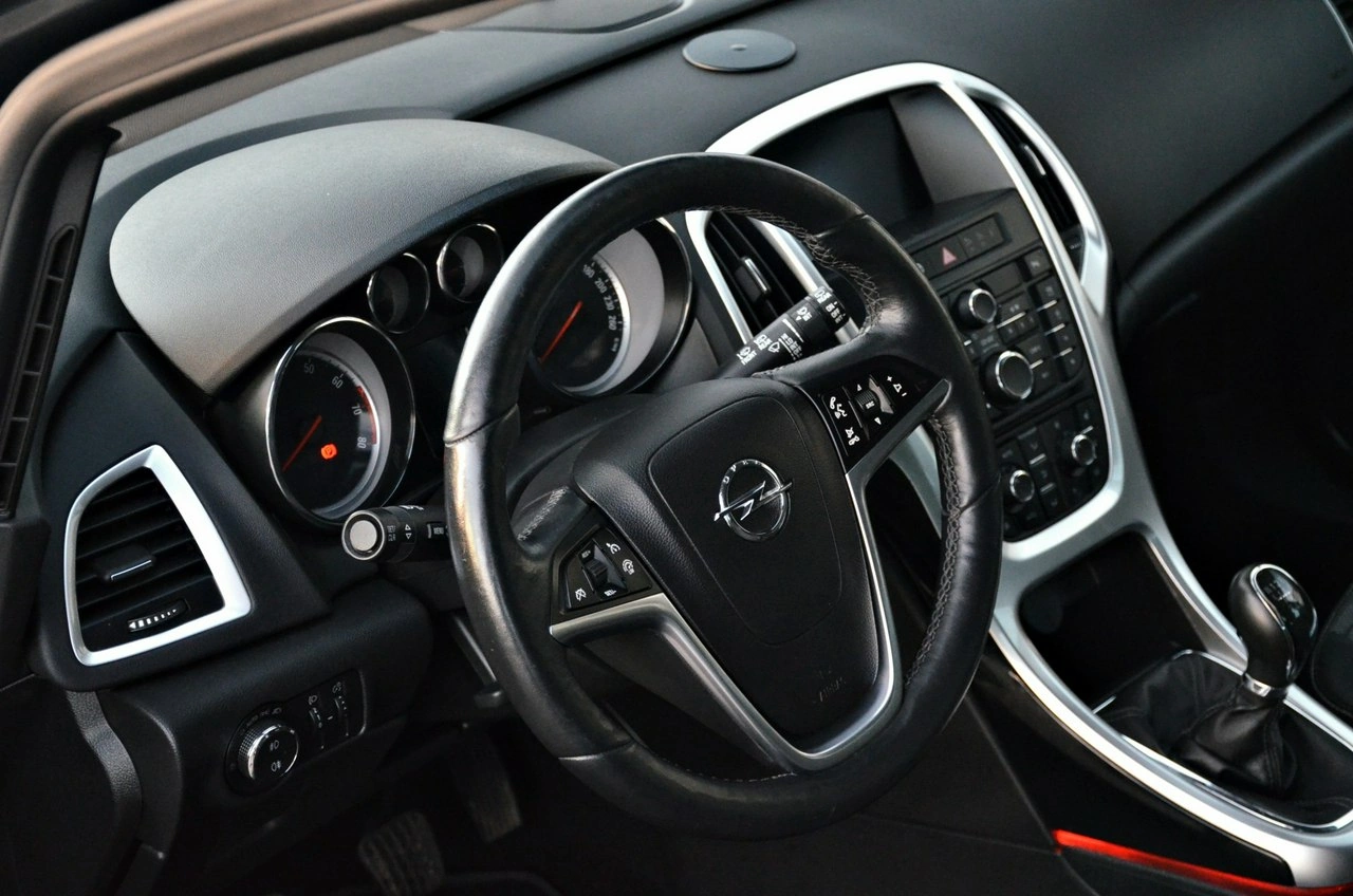 Opel Astra - Zdjęcie 13