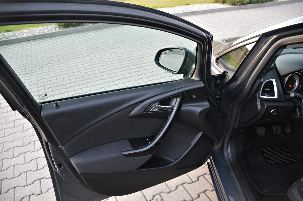 Opel Astra - Zdjęcie 14