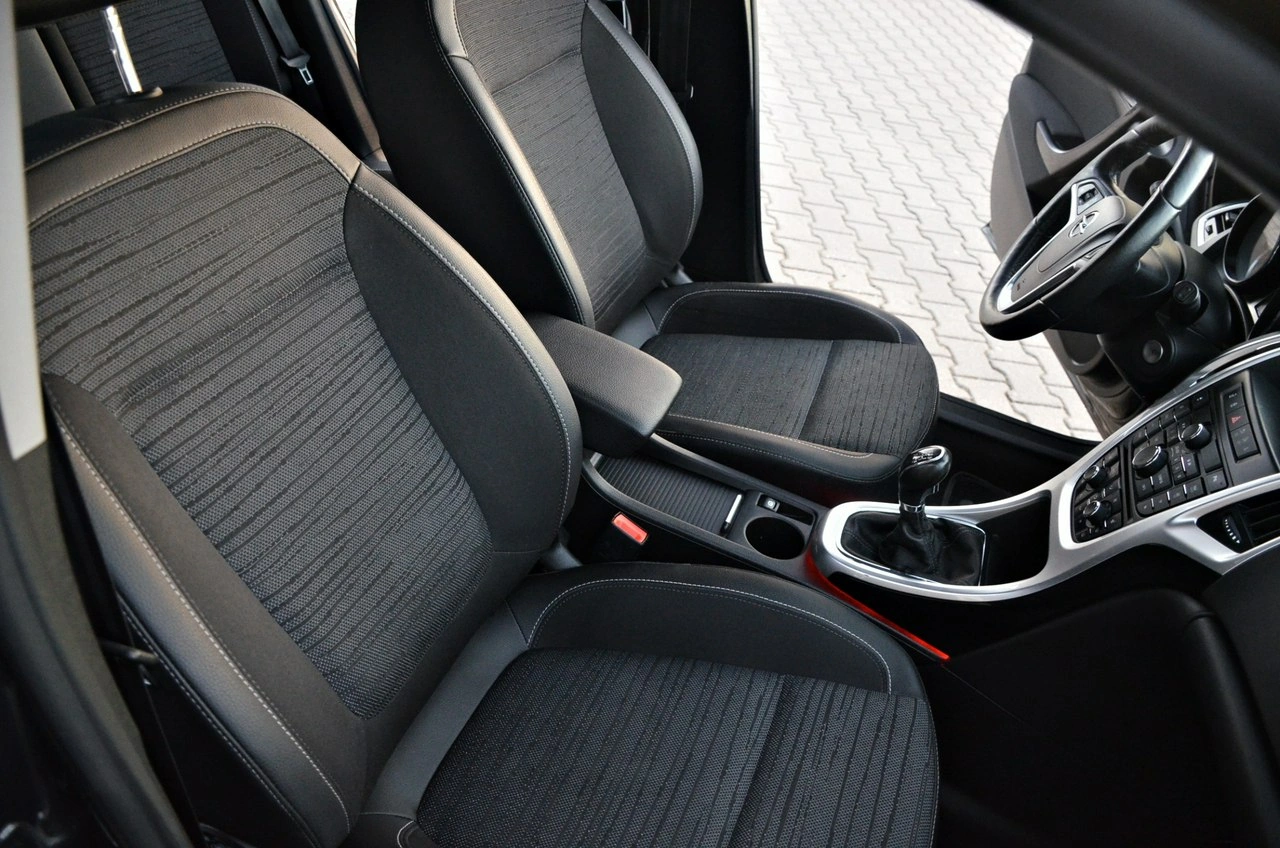 Opel Astra - Zdjęcie 17