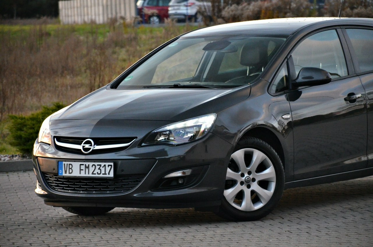 Opel Astra - Zdjęcie 6
