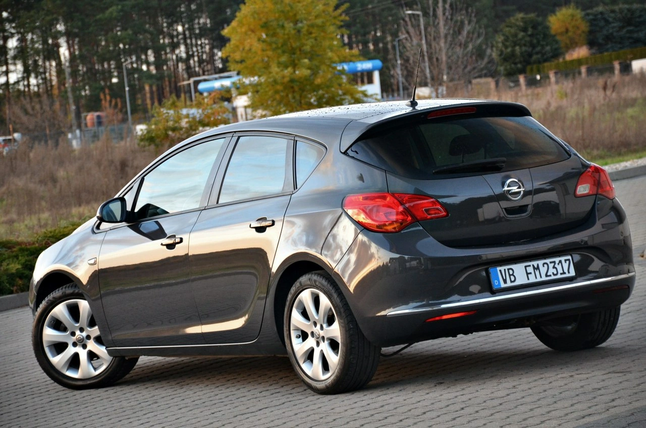 Opel Astra - Zdjęcie 7