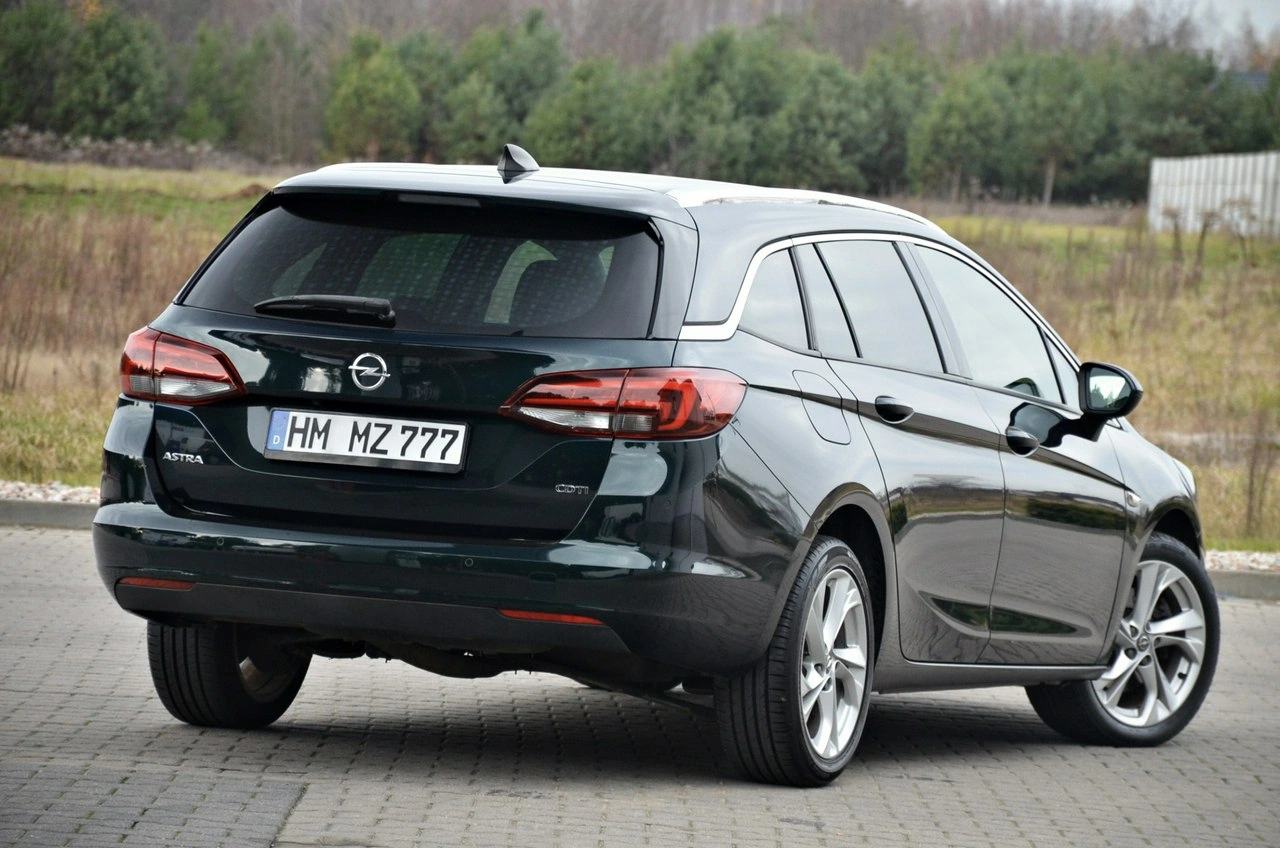 Opel Astra - Zdjęcie 11