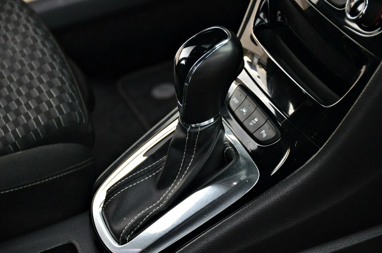 Opel Astra - Zdjęcie 21