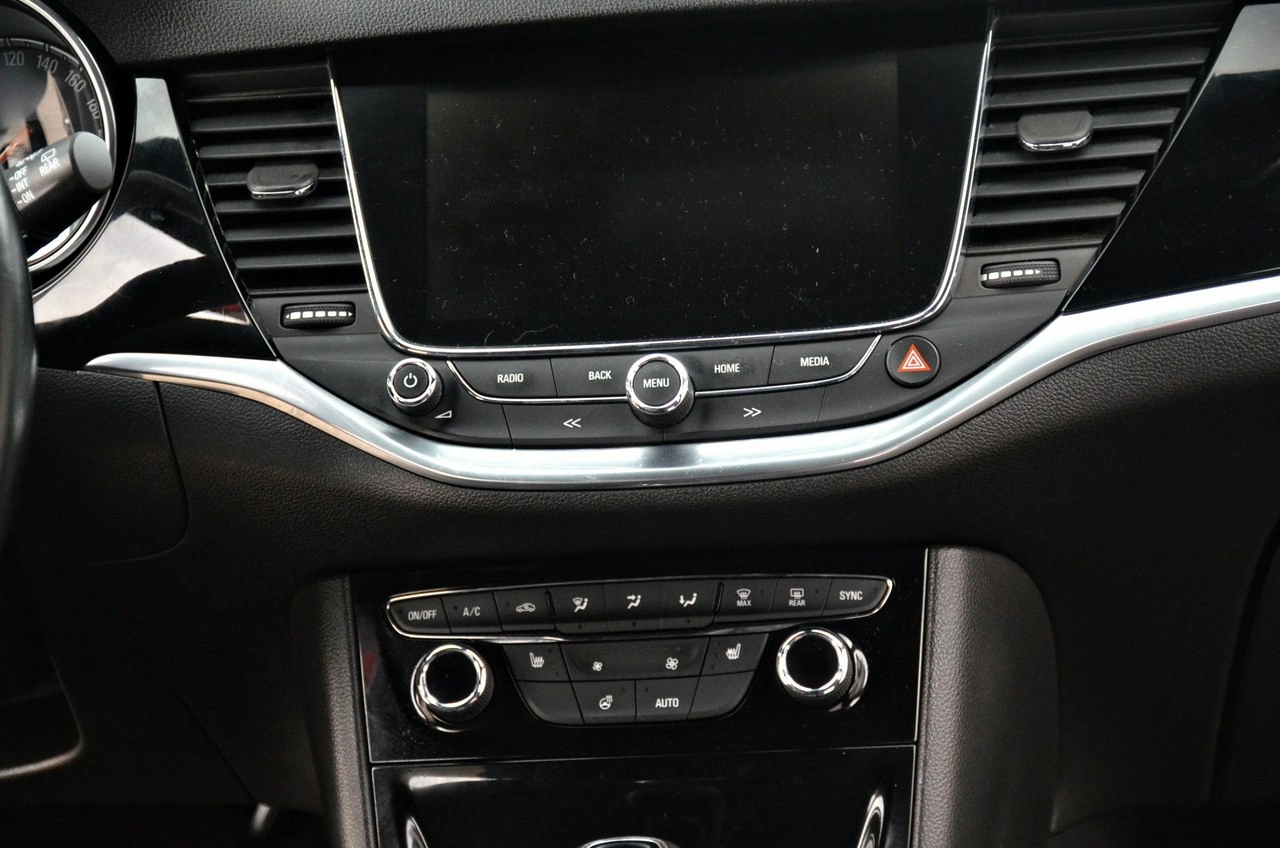 Opel Astra - Zdjęcie 30