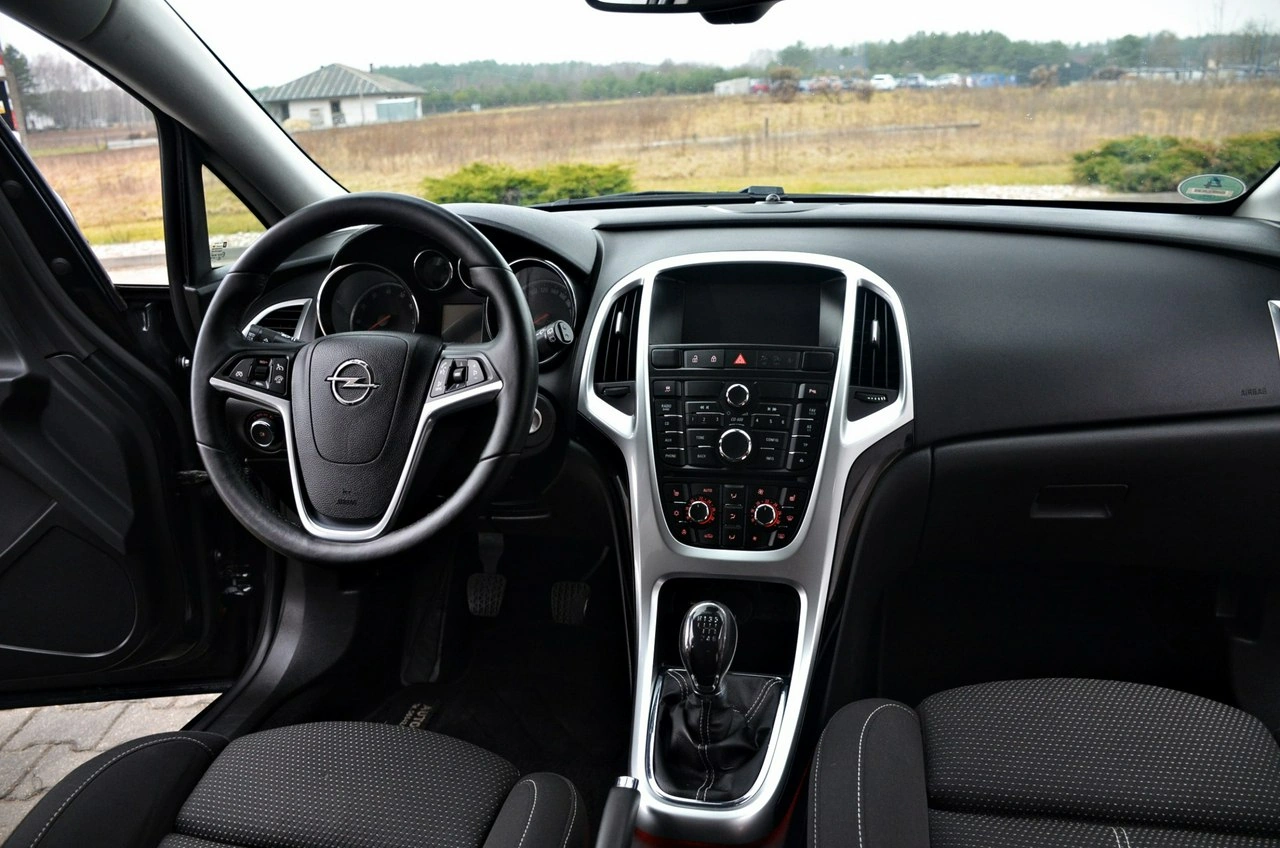 Opel Astra - Zdjęcie 18