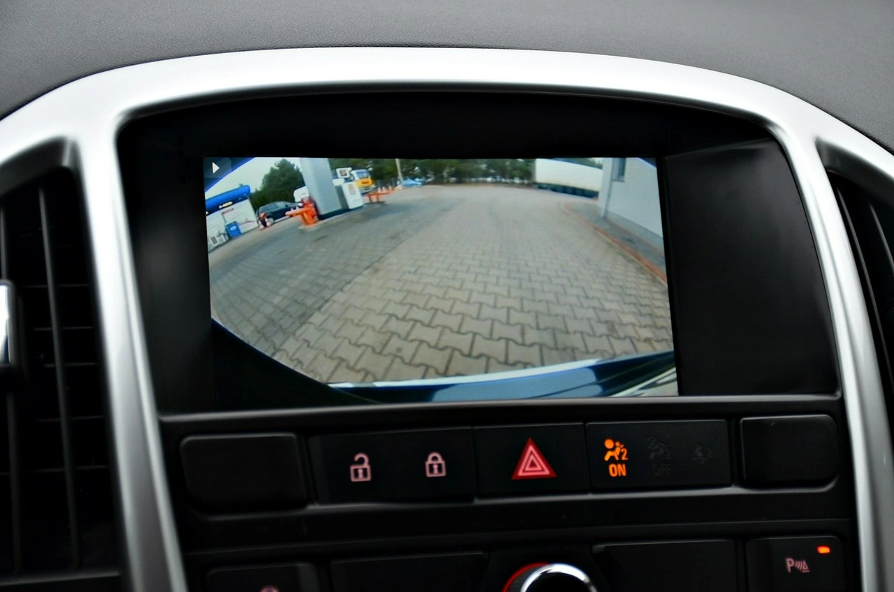 Opel Astra - Zdjęcie 21