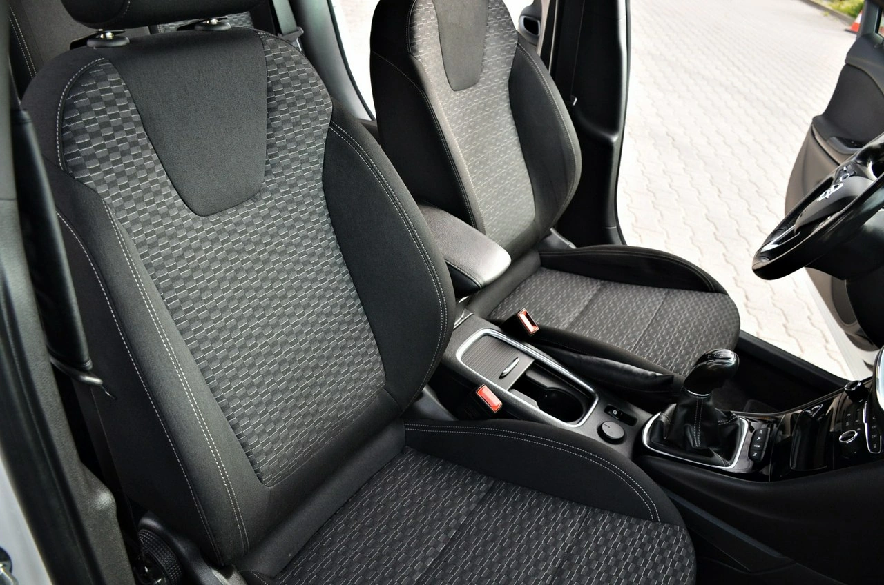 Opel Astra - Zdjęcie 18