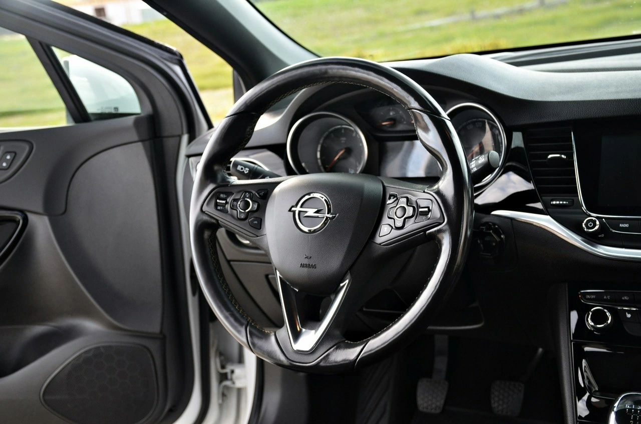 Opel Astra - Zdjęcie 25