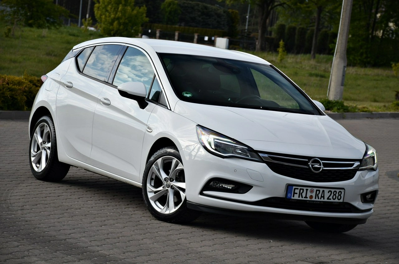 Opel Astra - Zdjęcie 2