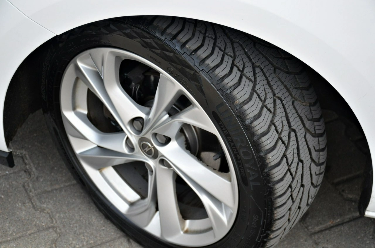 Opel Astra - Zdjęcie 30