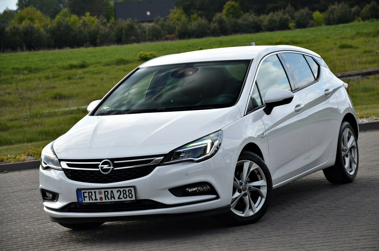 Opel Astra - Zdjęcie 3