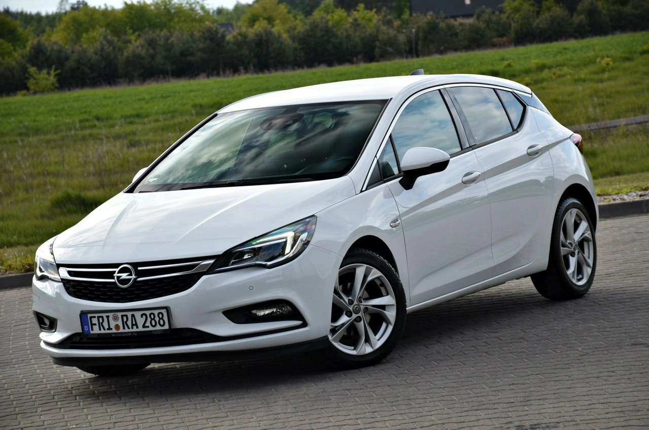 Opel Astra - Zdjęcie 4