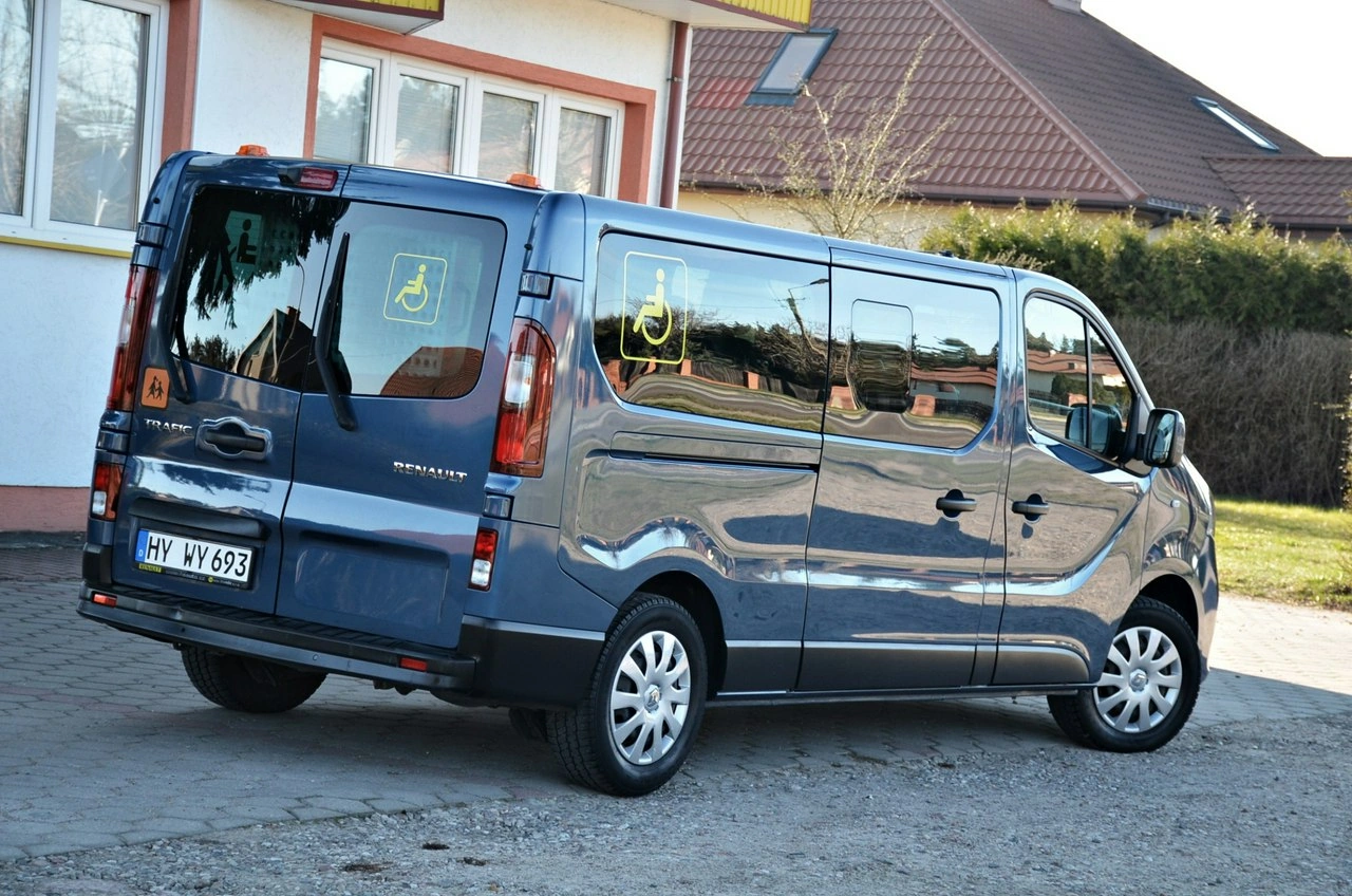 Renault Trafic - Zdjęcie 11