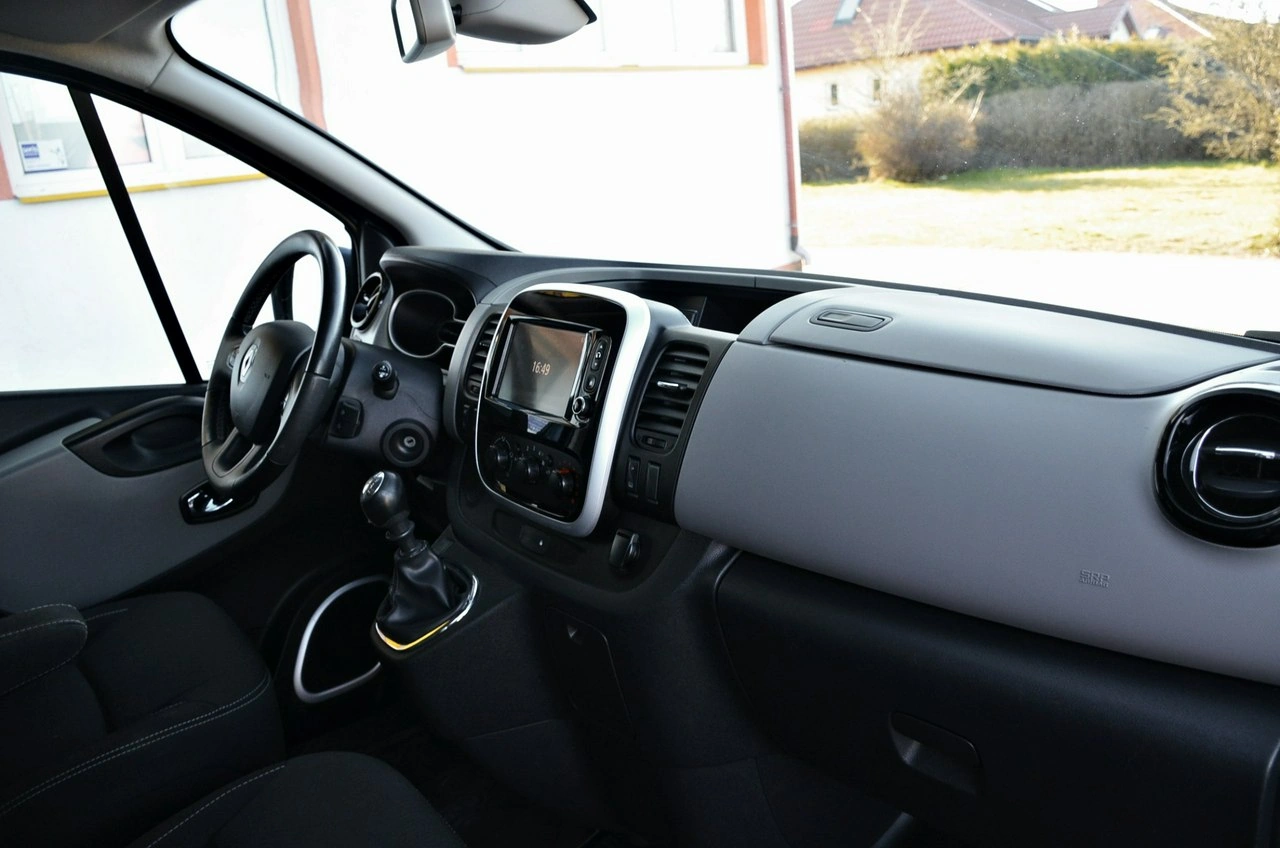 Renault Trafic - Zdjęcie 24