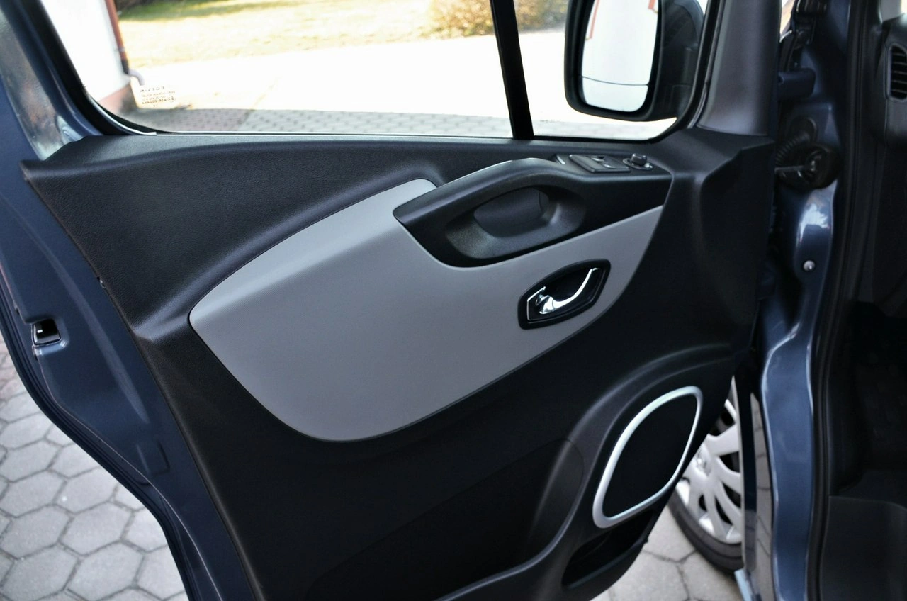 Renault Trafic - Zdjęcie 25