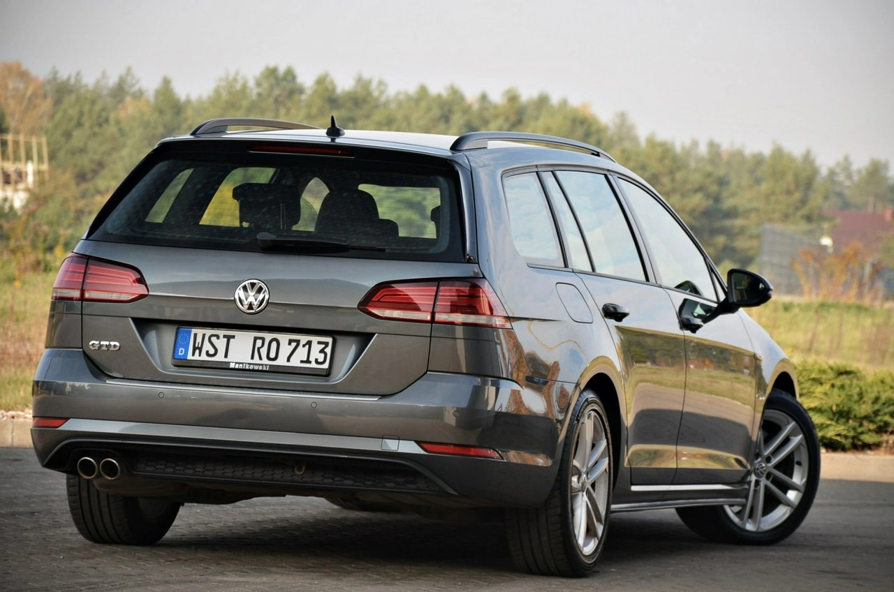 Volkswagen Golf - Zdjęcie 13