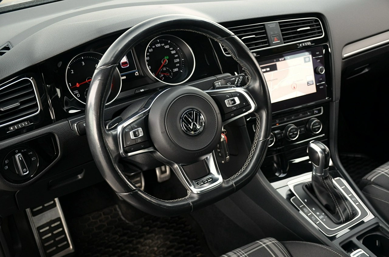 Volkswagen Golf - Zdjęcie 12