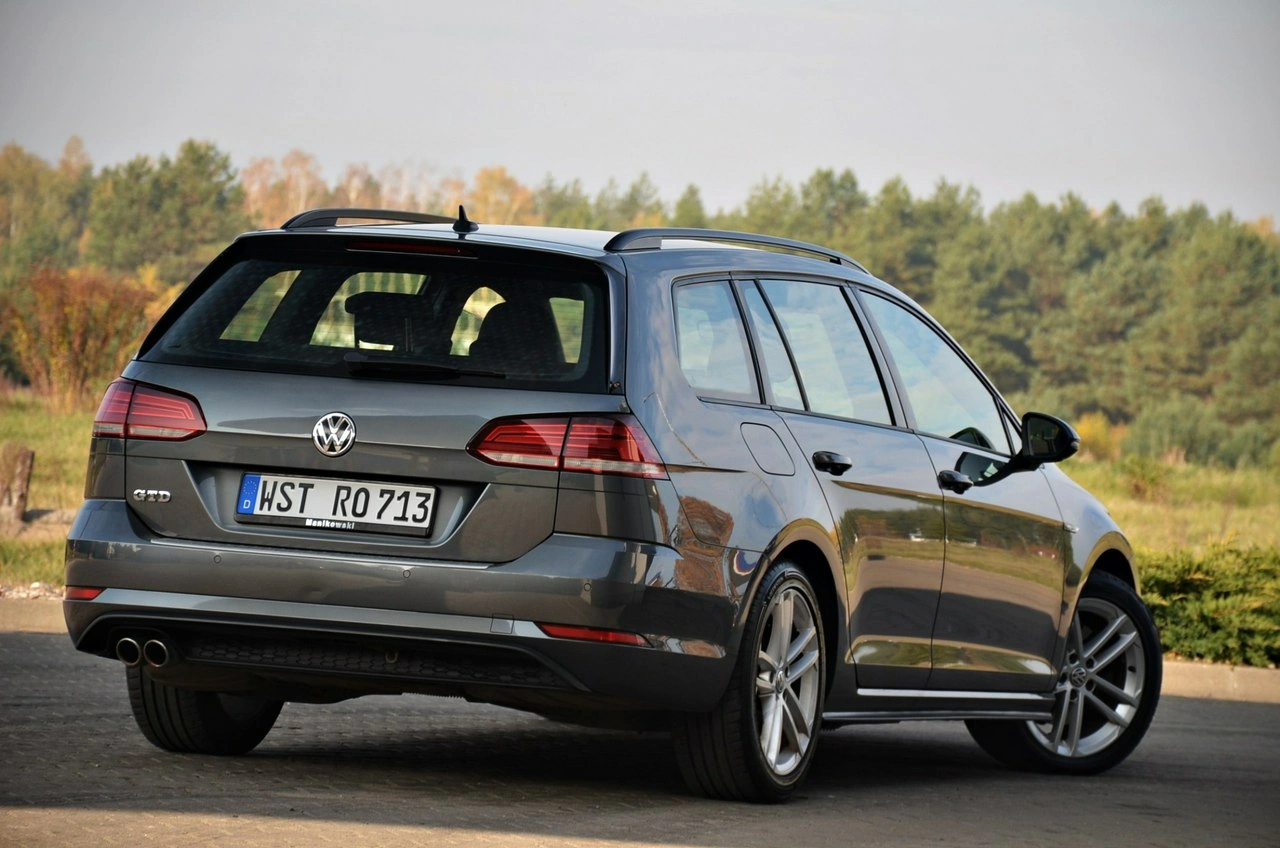 Volkswagen Golf - Zdjęcie 14