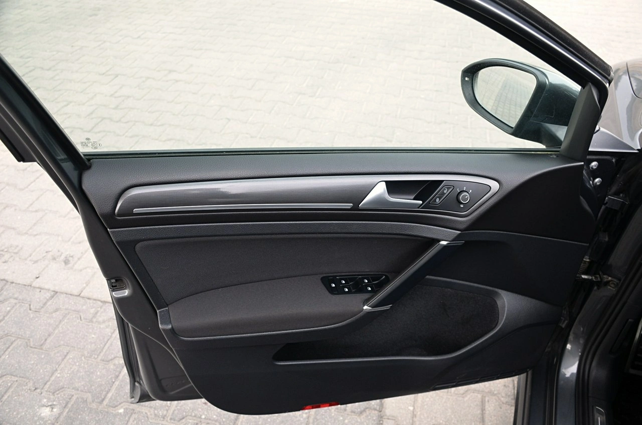 Volkswagen Golf - Zdjęcie 13