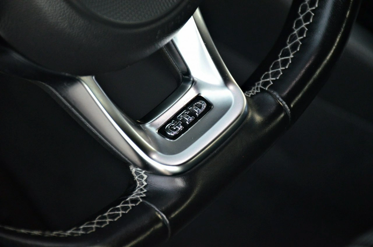 Volkswagen Golf - Zdjęcie 17