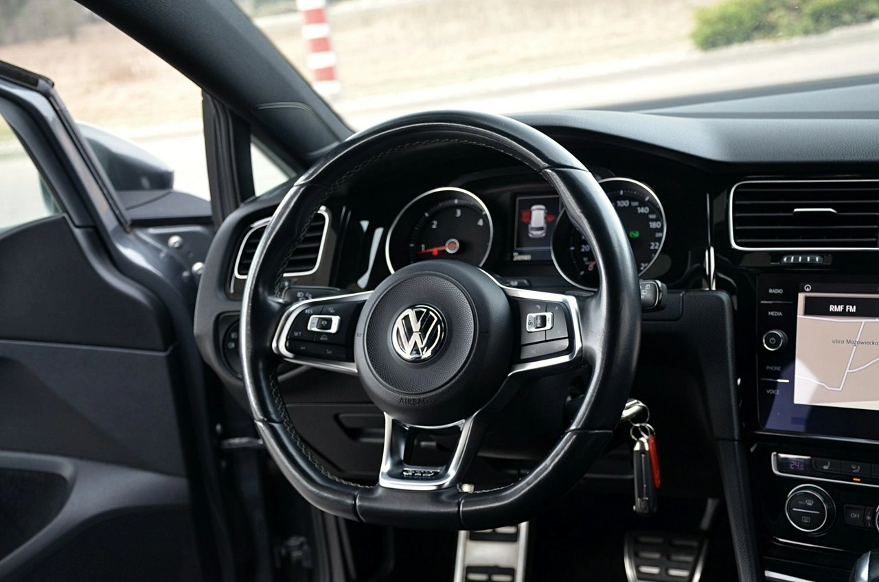 Volkswagen Golf - Zdjęcie 19