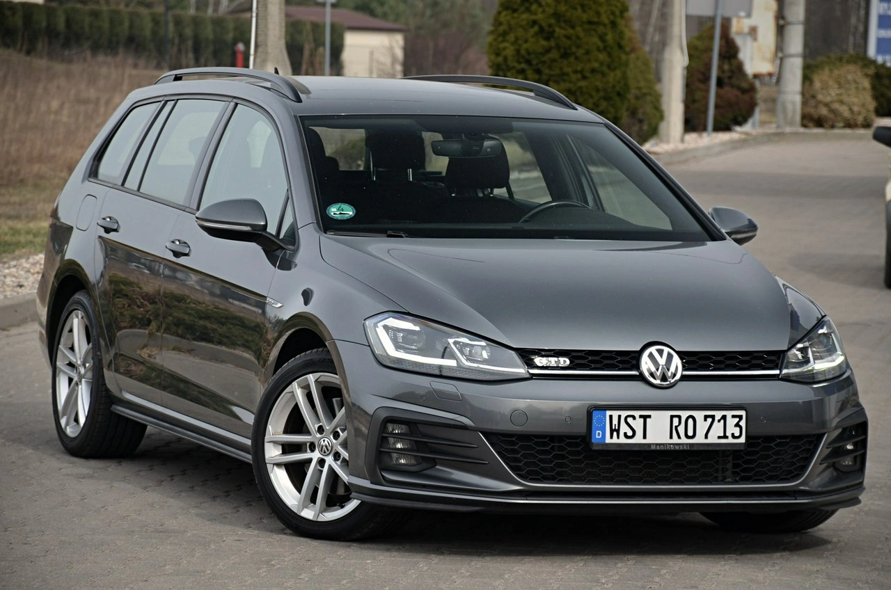 Volkswagen Golf - Zdjęcie 1