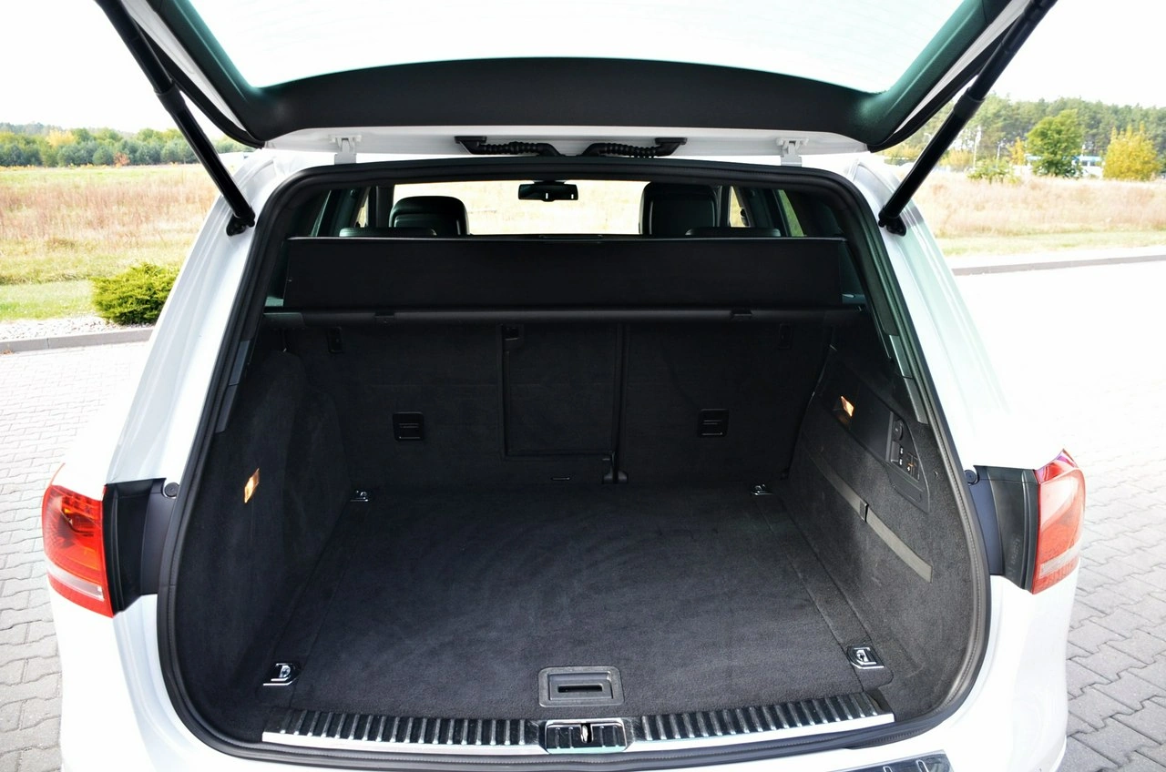 Volkswagen Touareg - Zdjęcie 16